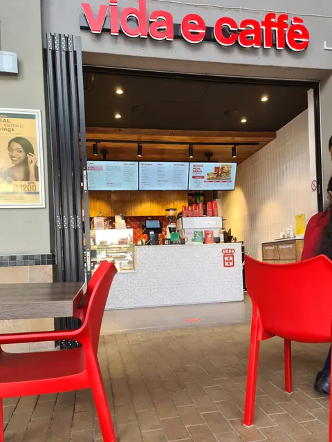 vida e caffè Farrarmere Square