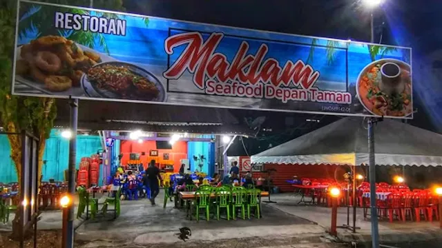 Mak Lam Seafood Depan Taman