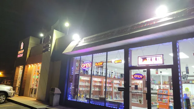 Convenience and smoke shop