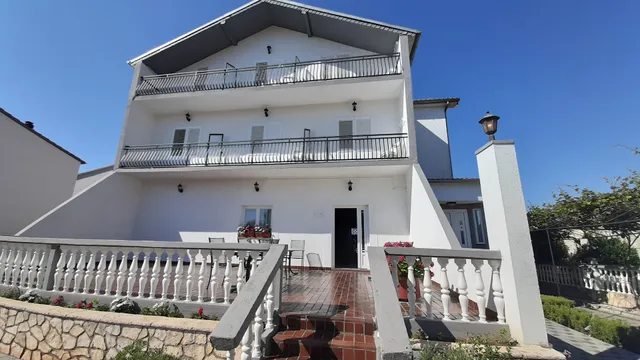 Bed & Breakfast Maki