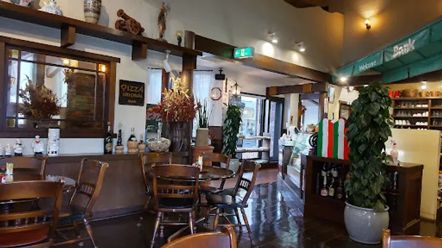 カフェテラス バンク