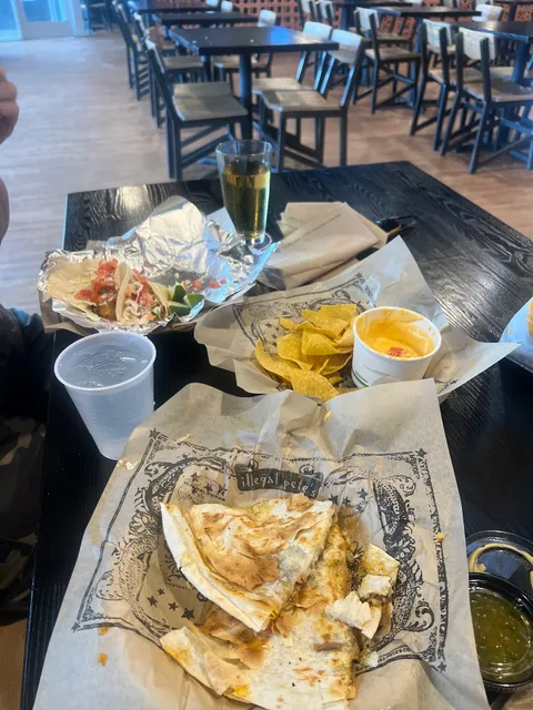 Illegal Pete's - Table Mesa