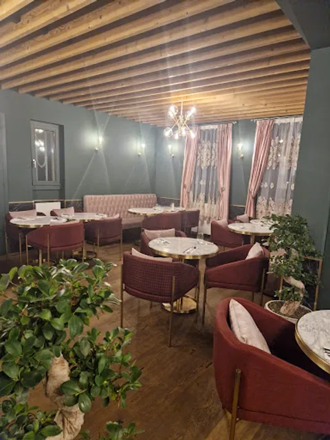 Restaurant Le Figuier libanais - مطعم التينة جنيف مطعم لبناني شرقي حلال