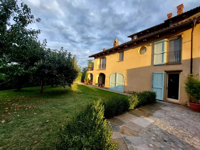 Casa Nonna Ada Cin IT005040C2OVD4DATE