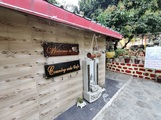 Countryside Cafe & Lawn