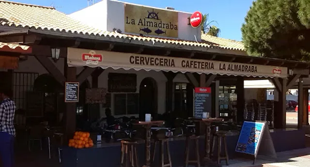 cafe bar la Almadraba