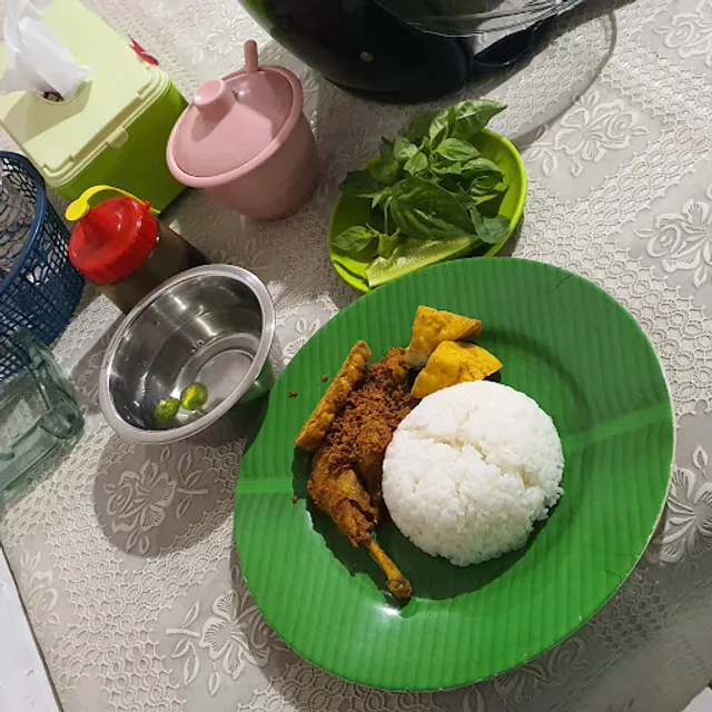 Ayam Goreng Tulang Lunak "Holis" Surya Sumantri