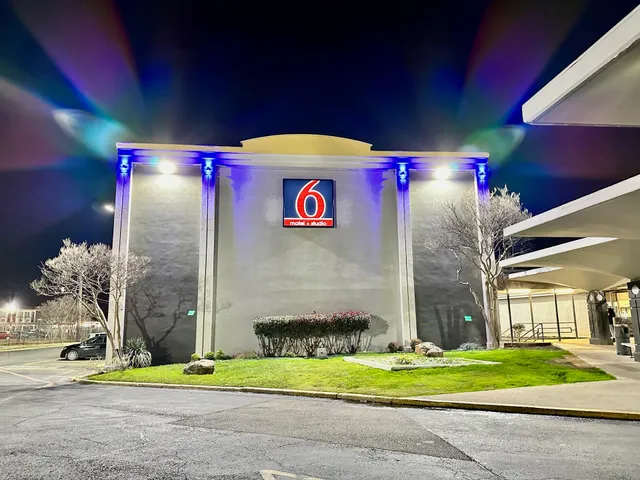 Motel 6 Mesquite, TX – Town East