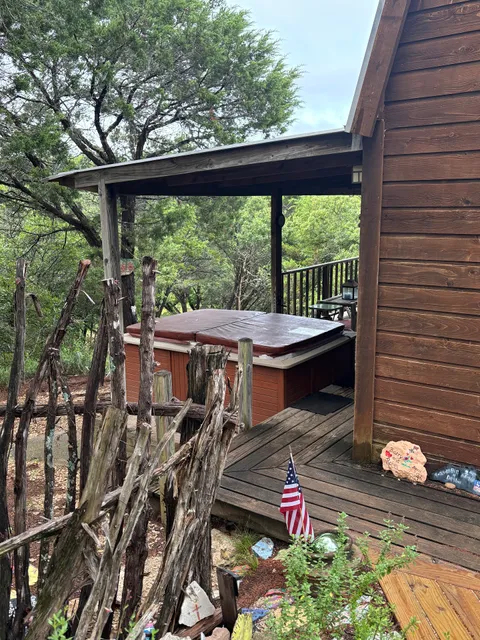 Paluxy River Bed Cabins