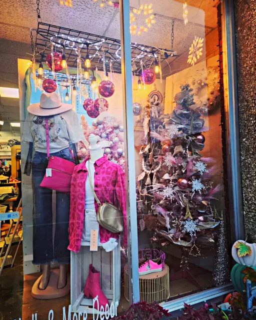 Girls Night Out Boutique - Blossom