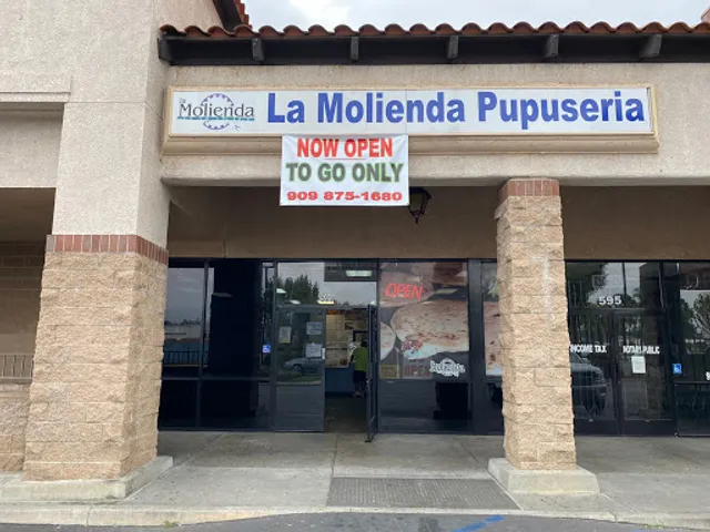 Pupuseria La Molienda