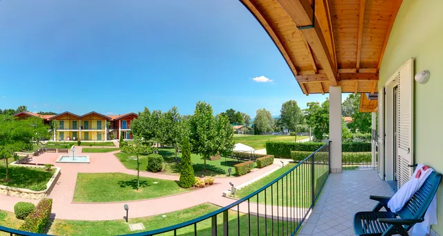 RESIDENCE ALICE - Appartamenti vacanza sul Lago Maggiore con giardino privato.