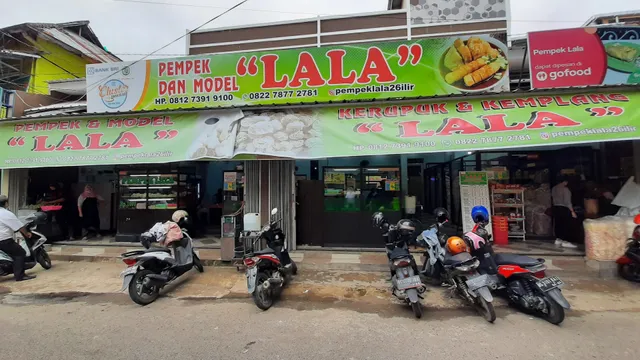 Sentral Kampung Pempek Palembang
