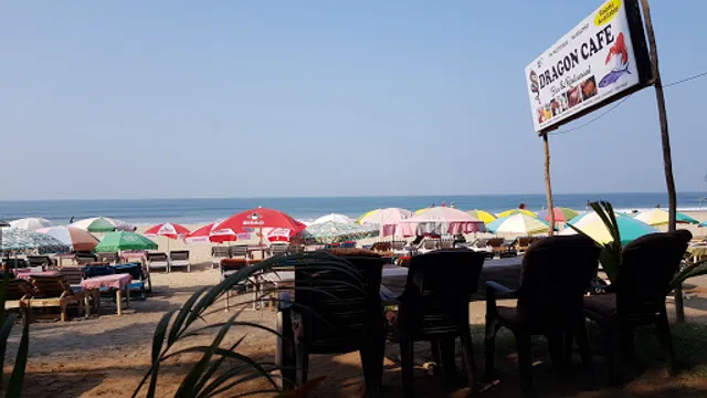 Dragon Cafe and Beach Stay