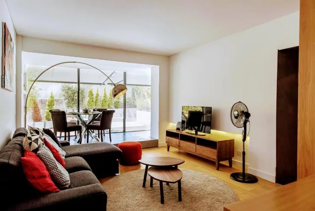 Marquês de Pombal Terrace by Lisbon Village Apartments