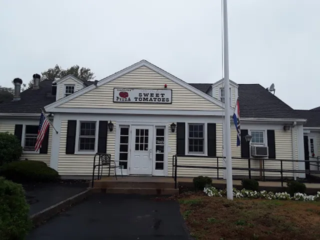 Sweet Tomatoes Pizza