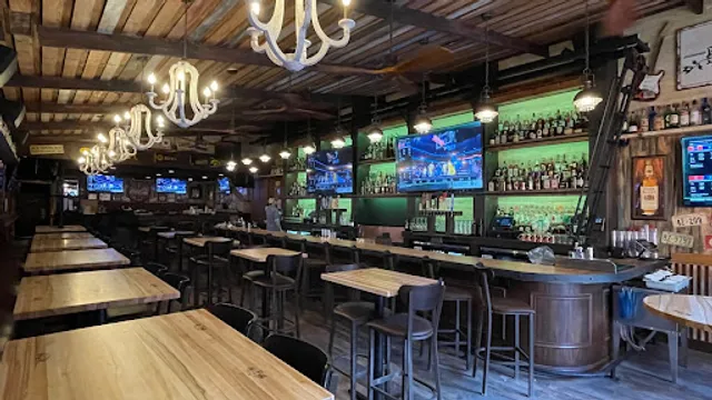 Willie Lill's Spirits & Kitchen