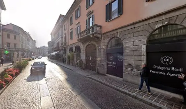 Revolution Concept Store