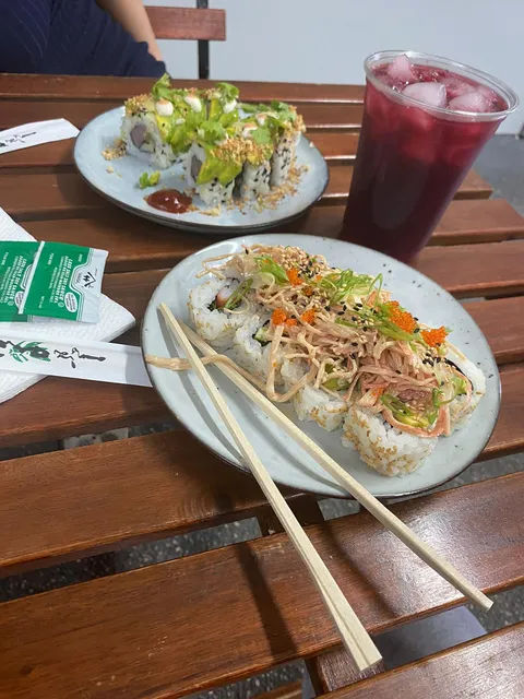 Simple sushi by Jann