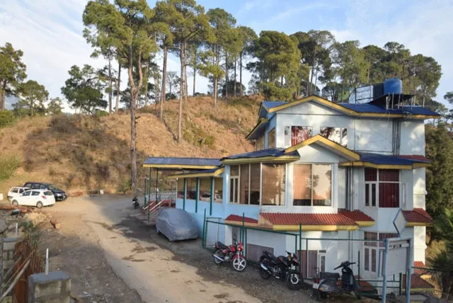 OYO 12079 Hotel Manu Vinod