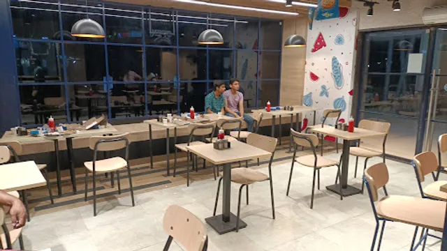 Domino's Pizza | M Square Mall | Valsad