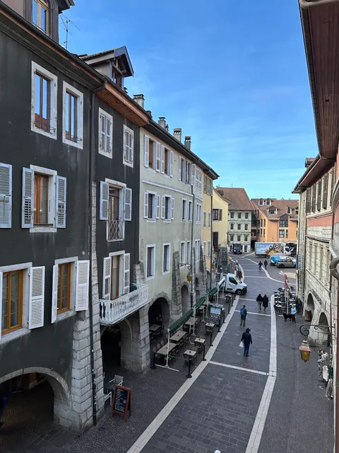 Les suites sainte claire