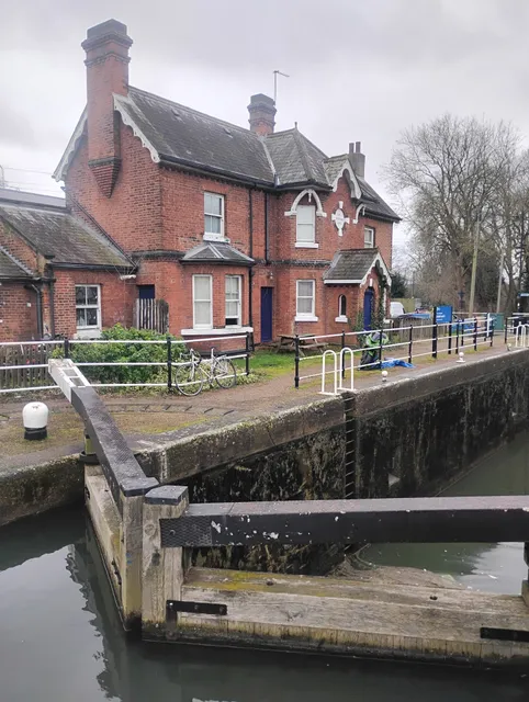 Enfield Lock