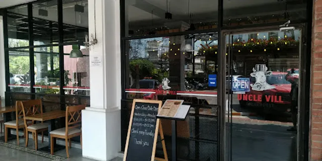 UNCLE VILL Steakhouse.