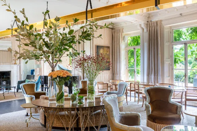 Lounges at The Grove