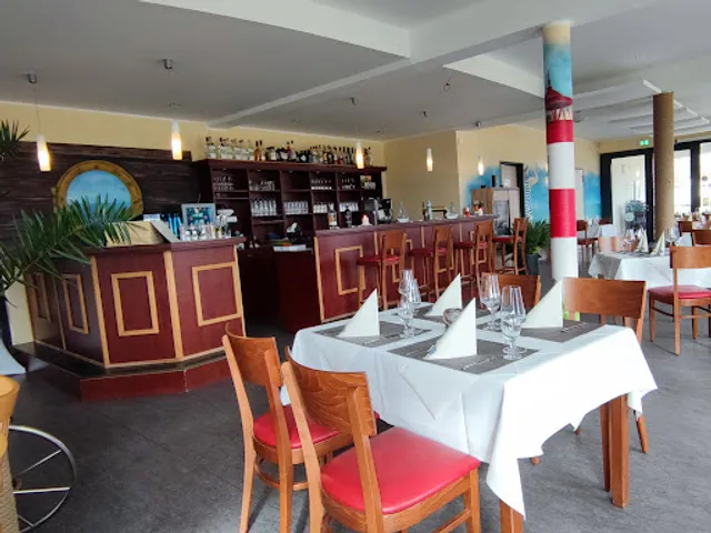 Schiffbar - Restaurant am Wassersportzentrum