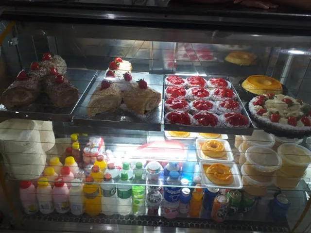 Padaria Lanchonete e Mercearia Maná