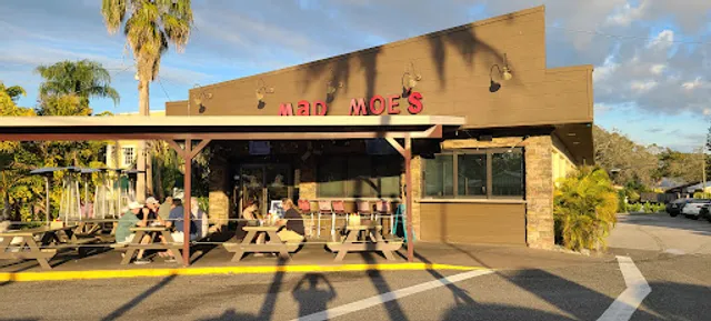 Mad Moe's Sports Pub & Grill