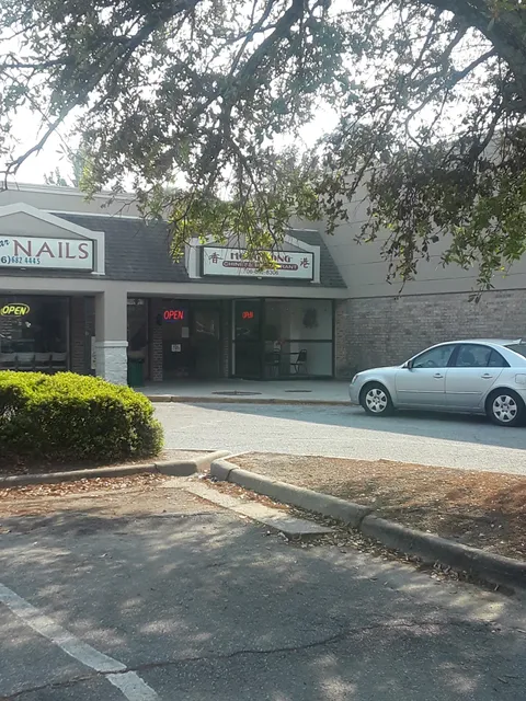 Holly Hills Shopping Center