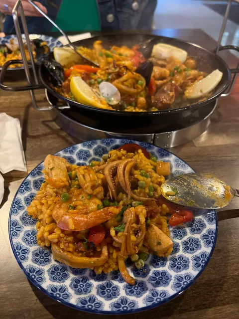 Turull's Kitchen & Bar