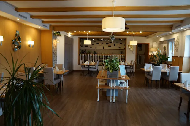 Le Reposoir Café Restaurant