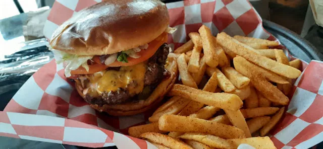 LA Burgers & Daiquiris