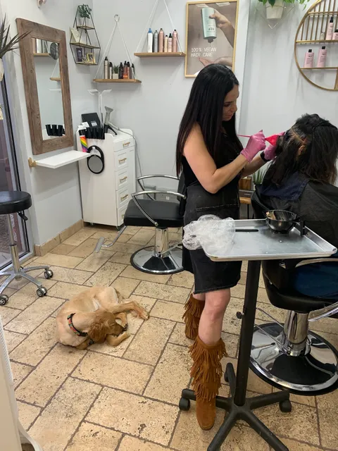 French Coiffure Salon