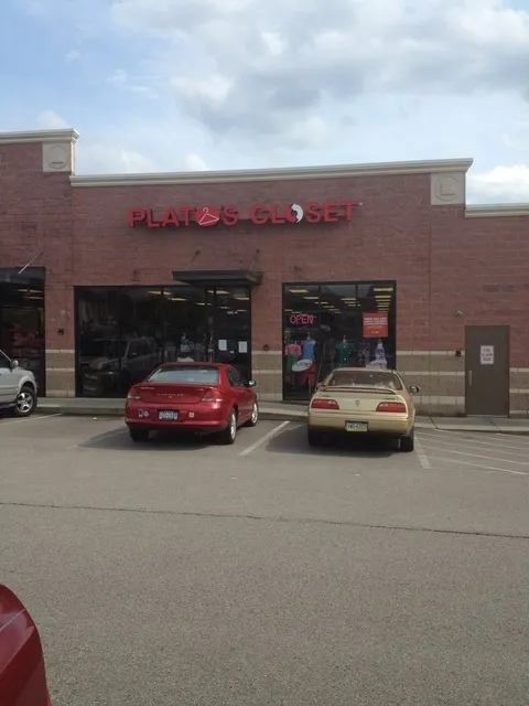 Plato's Closet Cranberry