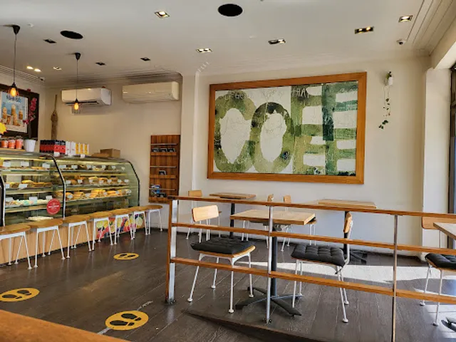 Gloria Jean's Engadine