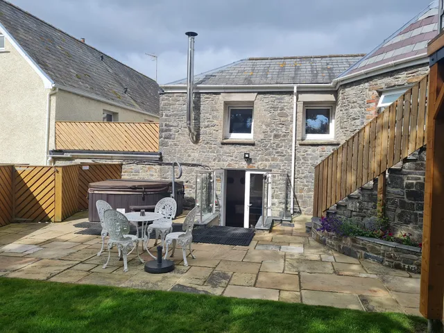 Brynog Mansion Farmhouse