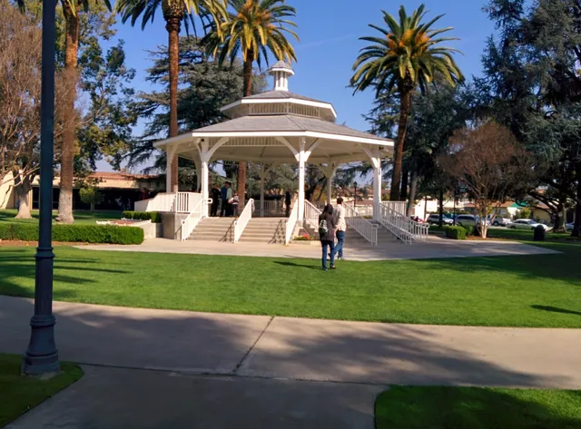 5939 Golden West Ave