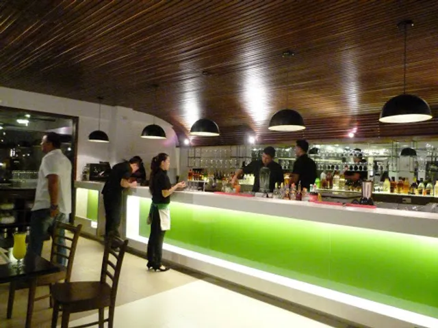 Packo's Restaurant & Bar