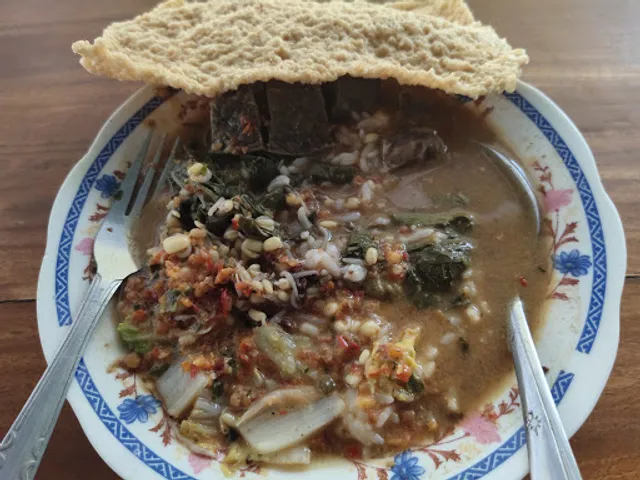 Nasi pecel rawon bu Yuli