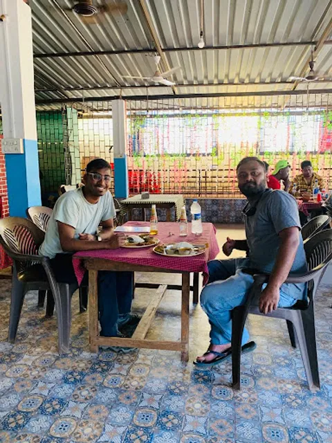 Shiva Cafe Bar & Restaurant