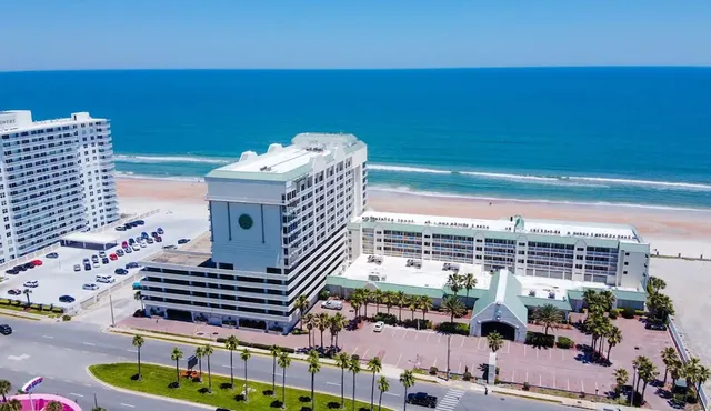 Daytona Beach Resort- Ocean view studio condo.