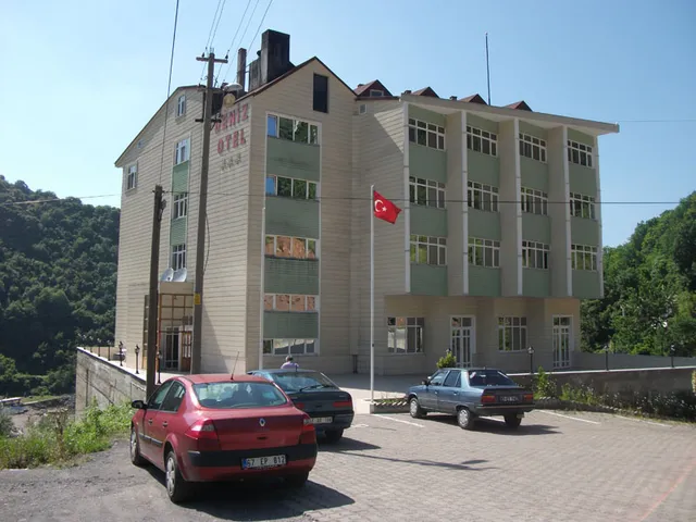 Deniz Otel Kozlu