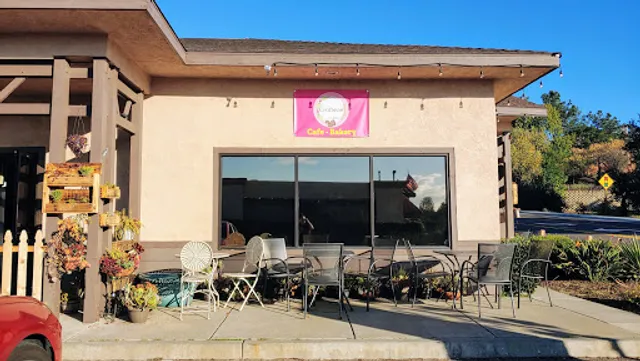 CroBean Cafe & Bakery