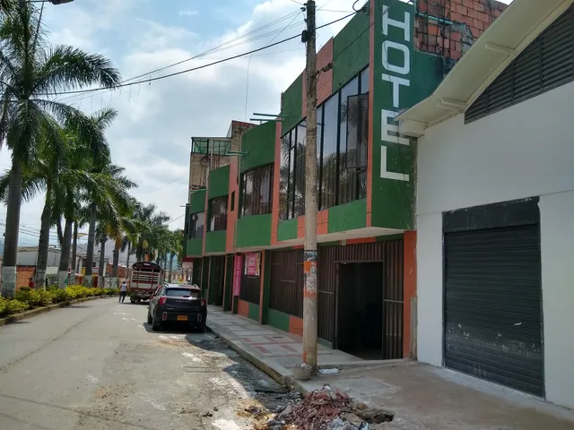 Hotel American Resort