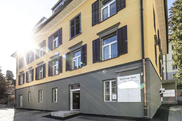 Simple Rooms - Yellow Inn