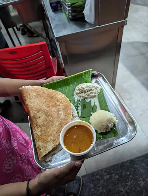 Tumkur Tatte Idli and Davangere Benne Dosa